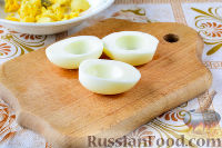 Фото приготовления рецепта: Яйца, фаршированные грибами - шаг №5