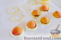 Фото приготовления рецепта: Слойки с абрикосами - шаг №9