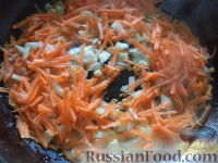 Фото приготовления рецепта: Щи из квашеной капусты с картофелем и мясом - шаг №6