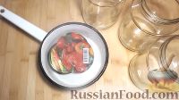 Фото приготовления рецепта: Сладкие маринованные помидоры на зиму - шаг №2