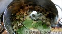 Фото приготовления рецепта: Маринованные грибы на зиму - шаг №5