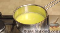 Фото приготовления рецепта: Эклеры с карамельным кремом и ягодным желе - шаг №2
