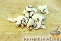 Фото приготовления рецепта: Вок-фунчоза со свининой, грибами и овощами - шаг №5