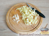 Фото приготовления рецепта: Куриный рулет с сыром и томатами - шаг №6