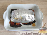 Фото приготовления рецепта: Куриный рулет с сыром и томатами - шаг №13