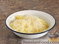 Фото приготовления рецепта: Картофельные крокеты с сыром - шаг №4