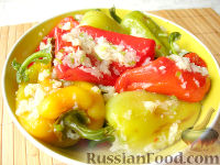 Фото к рецепту: Жареный болгарский перец в чесночном маринаде