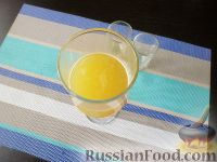 Фото приготовления рецепта: Алкогольный коктейль с апельсиновым соком - шаг №4