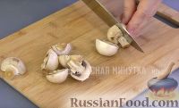Фото приготовления рецепта: Куриное филе с грибами и овощами - шаг №2