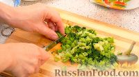Фото приготовления рецепта: Оладьи из курицы с овощами и лимоном - шаг №3