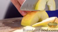 Фото приготовления рецепта: Шарлотка с яблоками - шаг №3
