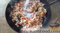 Фото приготовления рецепта: Пышные лепешки на кефире, с карамелизированными яблоками - шаг №3