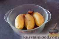 Фото приготовления рецепта: Картофель с сыром, беконом и сметаной (в микроволновке) - шаг №5