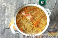 Фото приготовления рецепта: Сырный суп с копченой курицей - шаг №8
