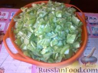 Фото приготовления рецепта: Салат с руколой, помидорами черри, перепелиными яйцами и бальзамическим уксусом - шаг №1