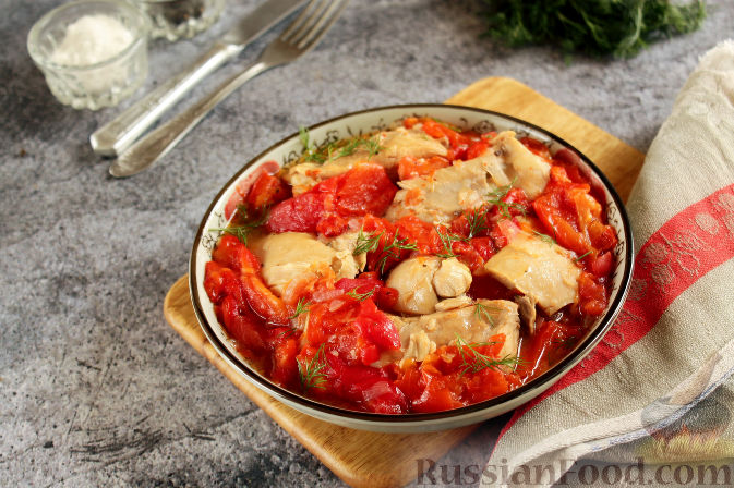 Тушеная курица с помидорами и перцем: рецепт приготовления и секреты