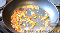 Фото приготовления рецепта: Запеканка из баклажанов с сыром и томатным соусом - шаг №11