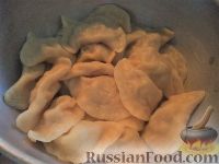 Фото приготовления рецепта: Пельмени с картофелем - шаг №16