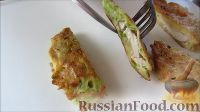 Фото приготовления рецепта: Курица в хрустящей "шубке" из картофеля и кабачка - шаг №9