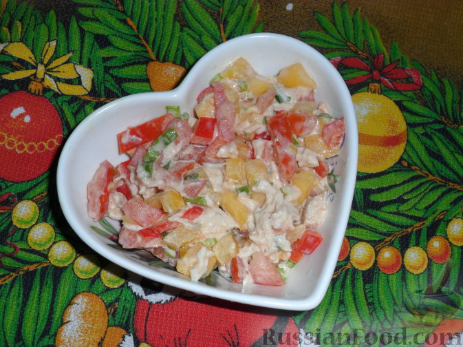 Рецепт Салат овощной с манго и куриным филе