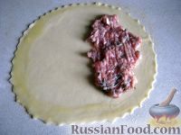 Фото приготовления рецепта: Тесто для чебуреков - шаг №11