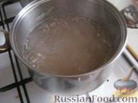 Фото приготовления рецепта: Картофельный суп с сушеными грибами - шаг №3