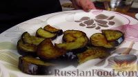 Фото приготовления рецепта: Салат с баклажанами и руколой - шаг №4