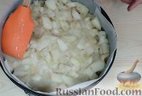 Фото приготовления рецепта: Польская шарлотка с яблоками (без яиц) - шаг №10