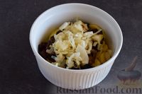 Фото приготовления рецепта: Картофель с грибами, запечённый в сметане - шаг №8