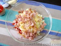 Фото приготовления рецепта: Мясной салат  "Куртизанка" с грушей и яблоком - шаг №9