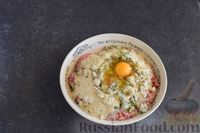 Фото приготовления рецепта: Тефтели с моцареллой, запечённые в томатном соусе - шаг №7