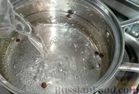 Фото приготовления рецепта: Маринованная капуста с чесноком - шаг №2