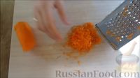 Фото приготовления рецепта: Пирожки с брынзой и творогом, из теста с морковью и укропом - шаг №7