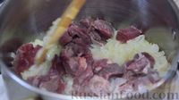 Фото приготовления рецепта: Салат с помидорами, огурцами и яичной заправкой - шаг №8