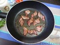 Фото приготовления рецепта: Куриное филе с беконом, в вине - шаг №4