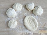 Фото приготовления рецепта: Лангош из картофельного дрожжевого теста - шаг №12