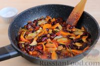 Фото приготовления рецепта: Курица в пряном маринаде, с овощами и фасолью - шаг №15