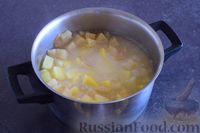 Фото приготовления рецепта: Суп-пюре из сельдерея и картофеля - шаг №7
