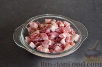 Фото приготовления рецепта: Свинина, запеченная в тыкве - шаг №4