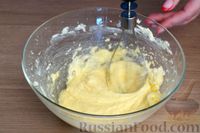 Фото приготовления рецепта: Домашние капкейки на молоке - шаг №5