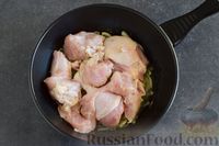 Фото приготовления рецепта: Тушеная курица с нутом - шаг №9