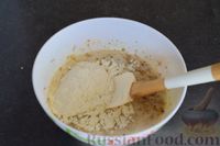 Фото приготовления рецепта: Медовый пирог с орехами, на кефире - шаг №7