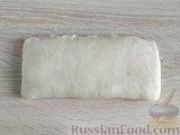 Фото приготовления рецепта: Пирог с вишнёвым вареньем - шаг №9