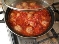Фото приготовления рецепта: Латышский свекольный суп с фрикадельками - шаг №16