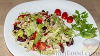 Фото к рецепту: Овощной салат с курицей и фасолью
