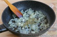 Фото приготовления рецепта: Картофельная запеканка с грибами - шаг №5