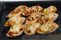Фото приготовления рецепта: Горячие бутерброды с вялеными помидорами и кабачком - шаг №11