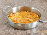 Фото приготовления рецепта: Крем-суп в тыкве - шаг №10