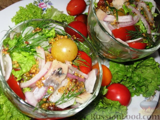 Рецепт Салат с сельдью и помидорами