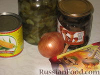 Фото приготовления рецепта: Салат с кукурузой и грибами - шаг №1